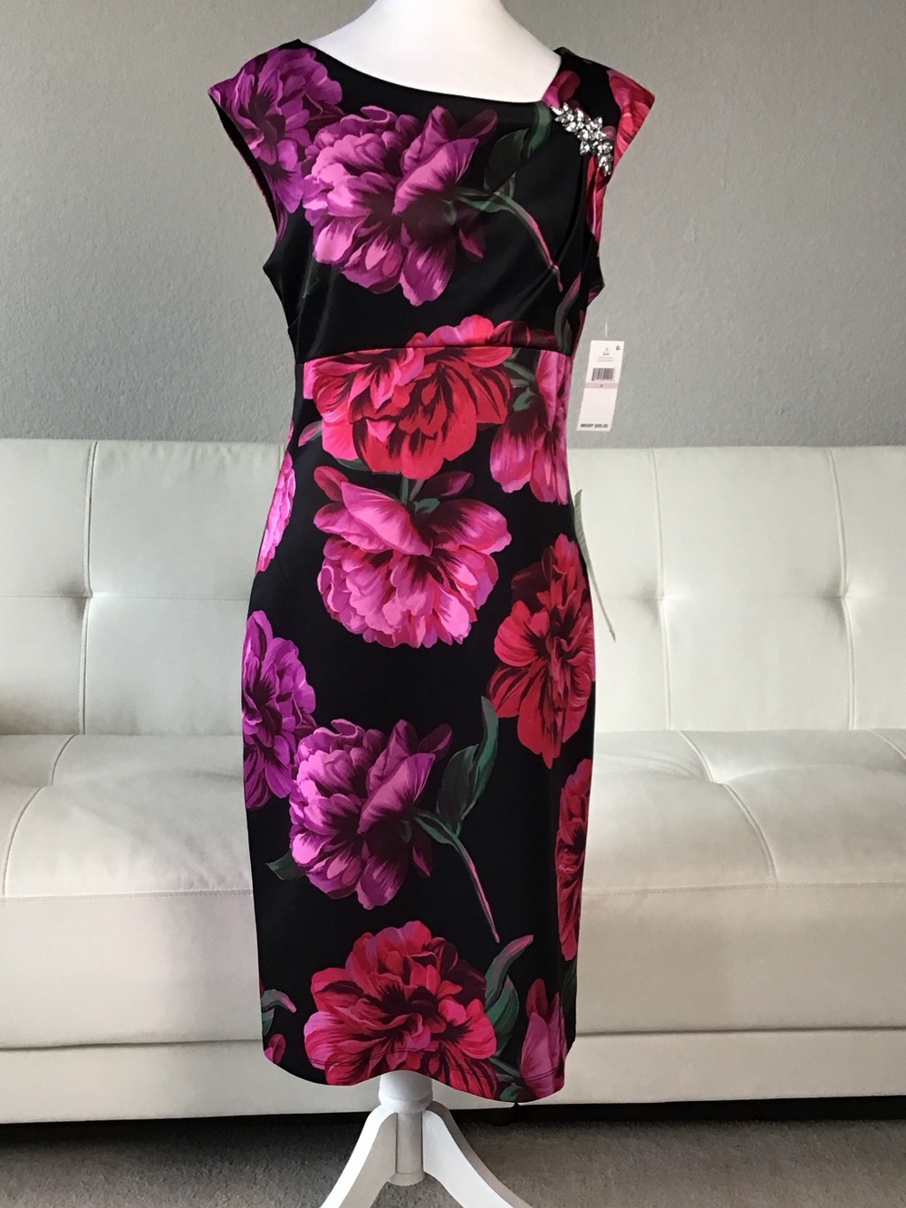 SLNY Y2K Floral Sheath Dress in Black with Pink & Red Blooms & Embellishment